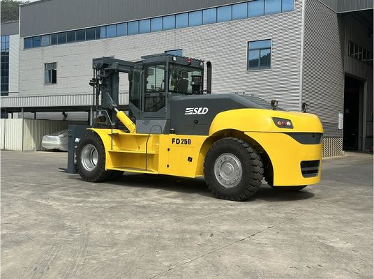 فولکلور کنتینر با موتور Yuchai یا  و طول فورک 1800mm