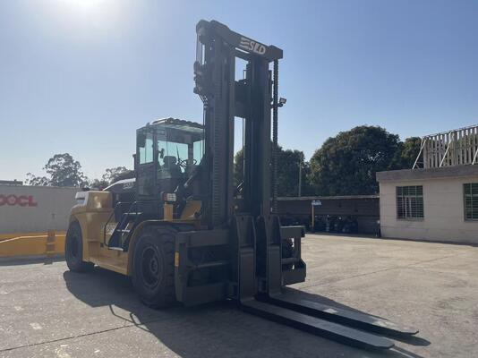 وزن 15000 کیلوگرم وزنه سنگین لیفت فورک لیفت گزینه های سفارشی ارائه عملکرد و ایمنی در دستکاری مواد سنگین