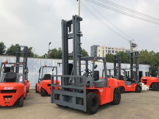 Isuzu Engine Mast Lifting Height 6000mm Diesel Forklift Truck
