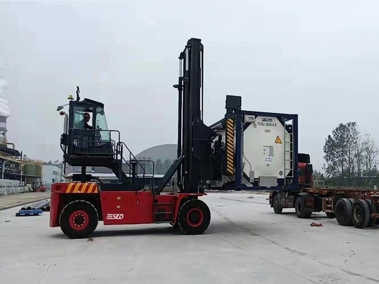 دستگاه حمل و نقل کانتینر خالی قرمز با موتور CUMMINS QSM11-330
