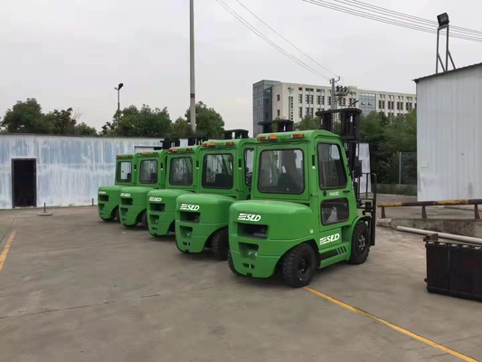 لیفتراک 3 تنی موتور دیزل ISUZU با گیربکس هیدرولیک
